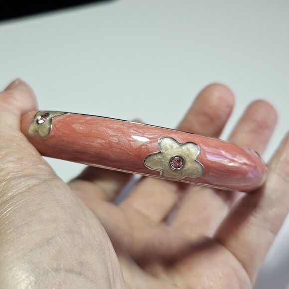 Silver Tone Pink And Cream Enamel Flower Hinged Bracelet 7.25" - Picture 4 of 16